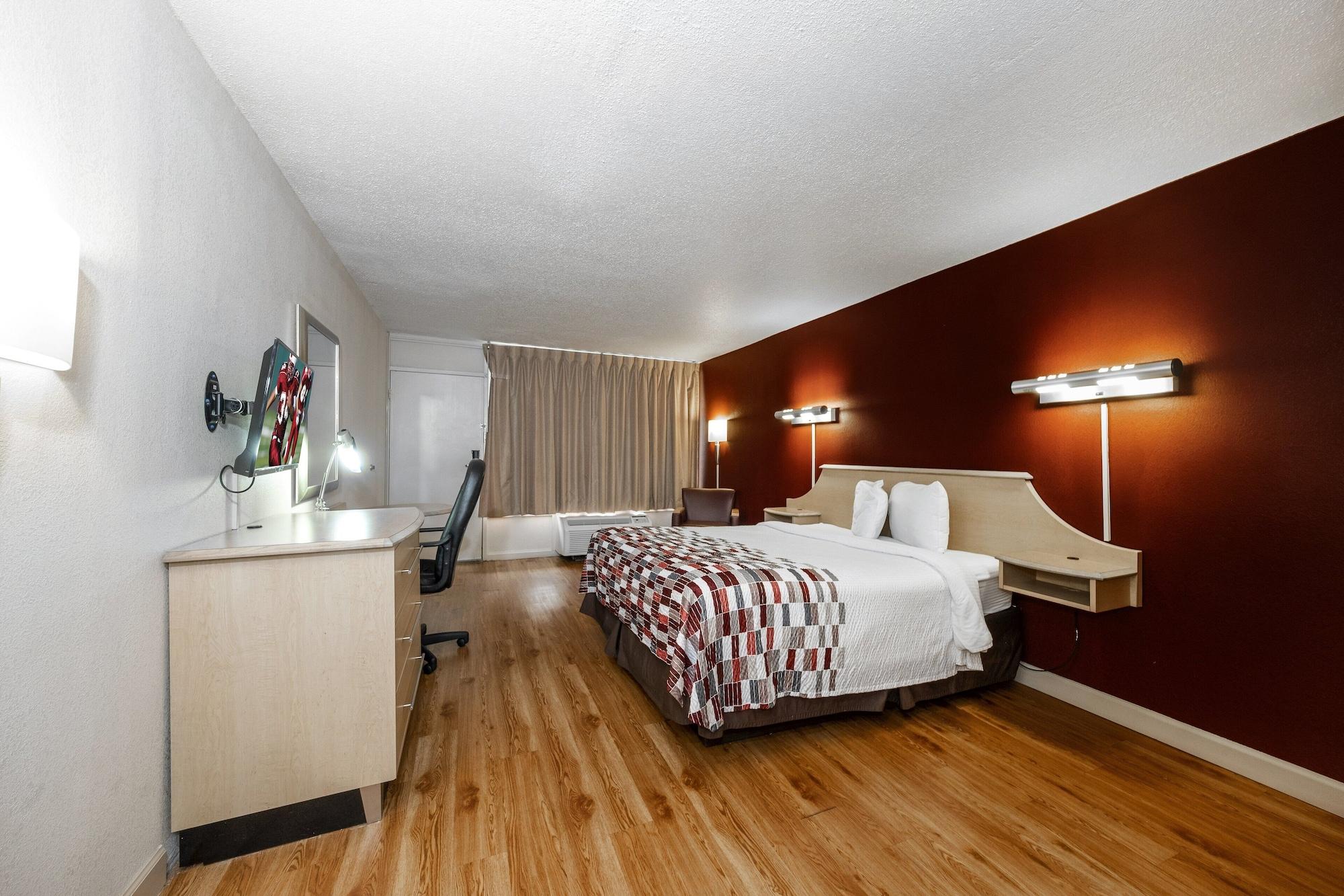 Red Roof Inn & Suites Wytheville Bagian luar foto