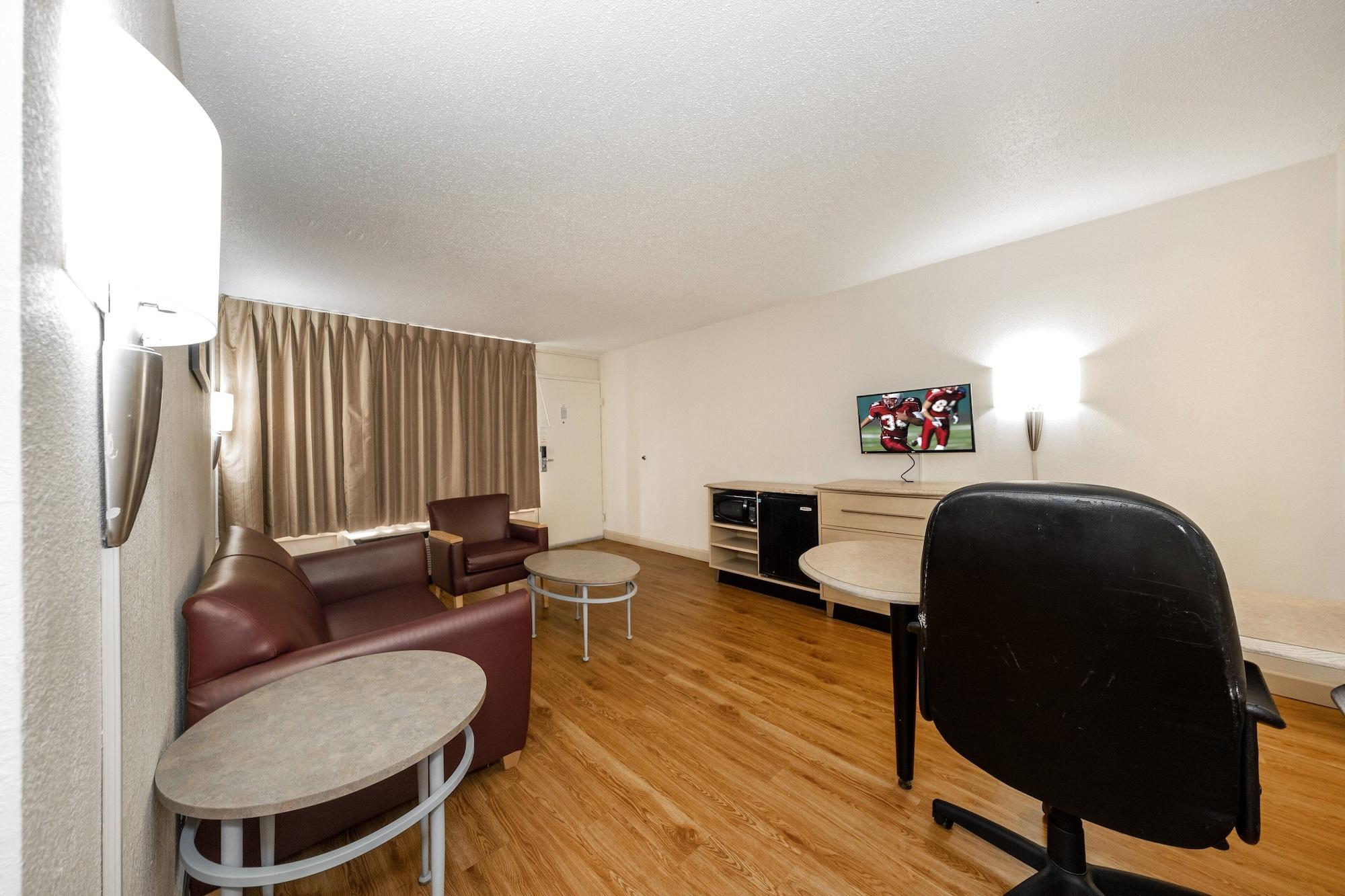 Red Roof Inn & Suites Wytheville Bagian luar foto