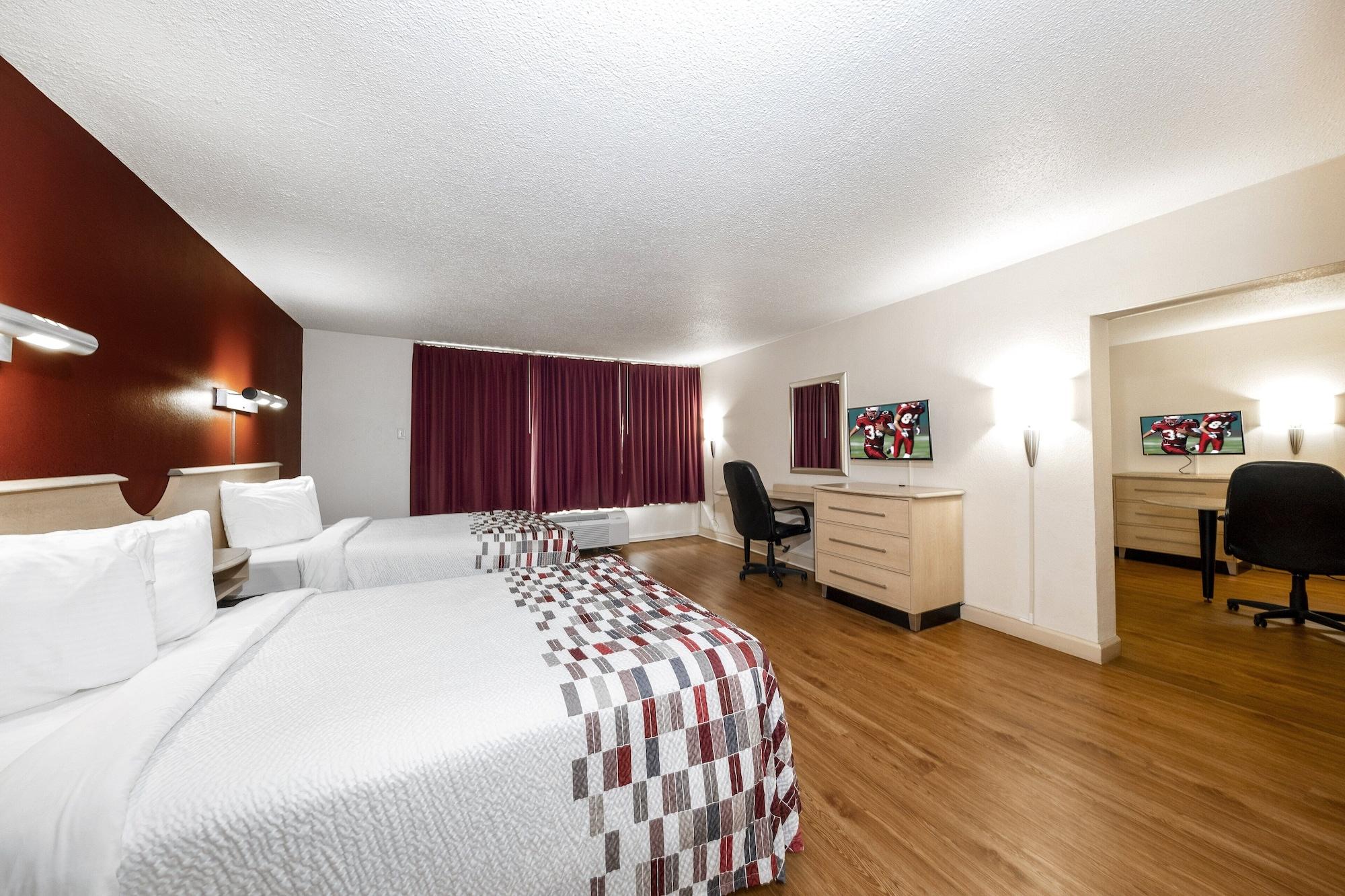 Red Roof Inn & Suites Wytheville Bagian luar foto