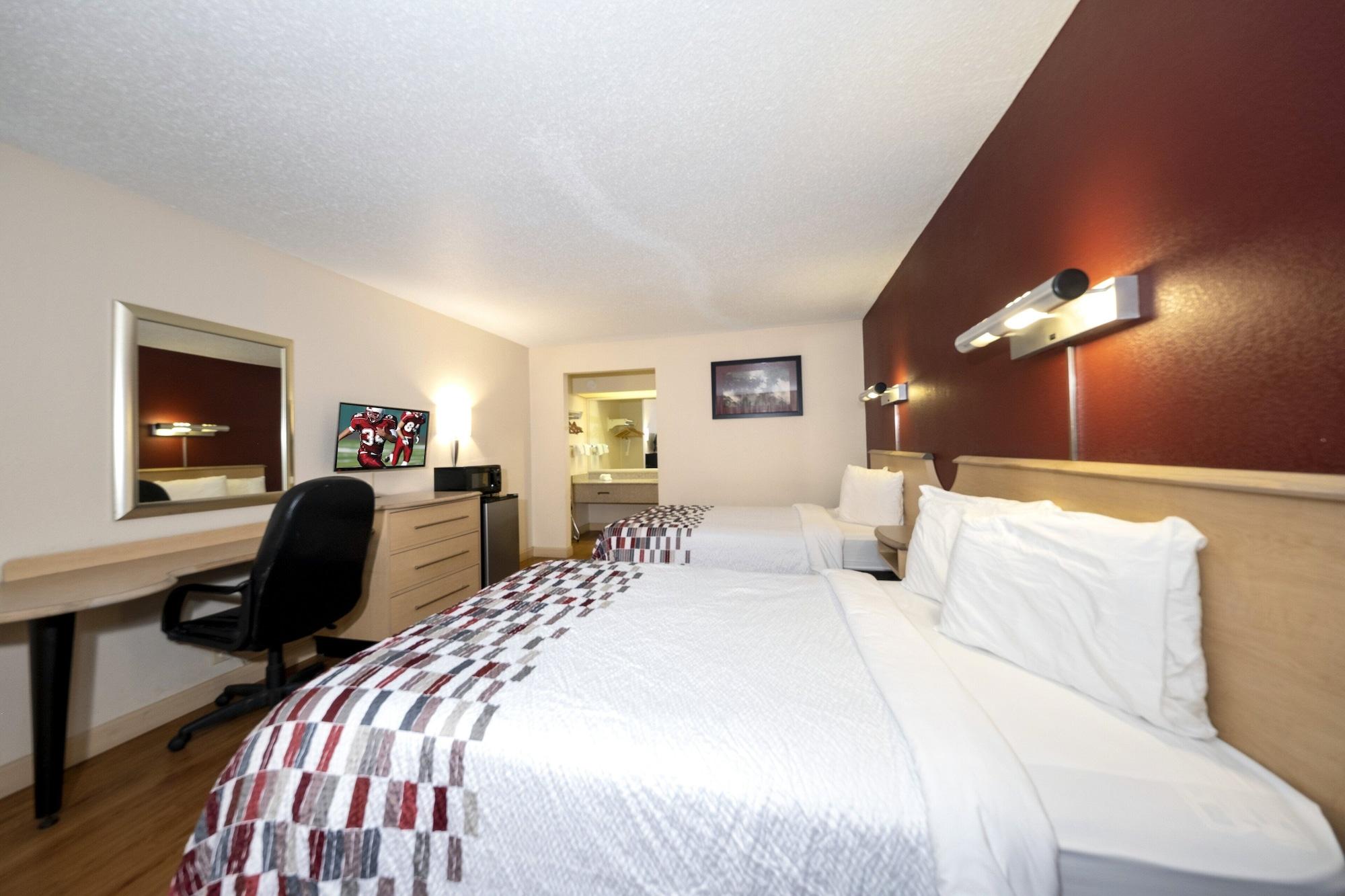 Red Roof Inn & Suites Wytheville Bagian luar foto